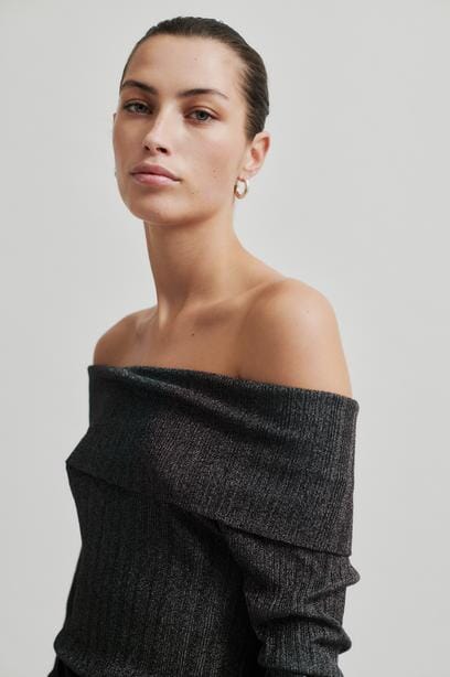 Second Female - Ellis Knit Off Shoulder 59115 - 8001 Black