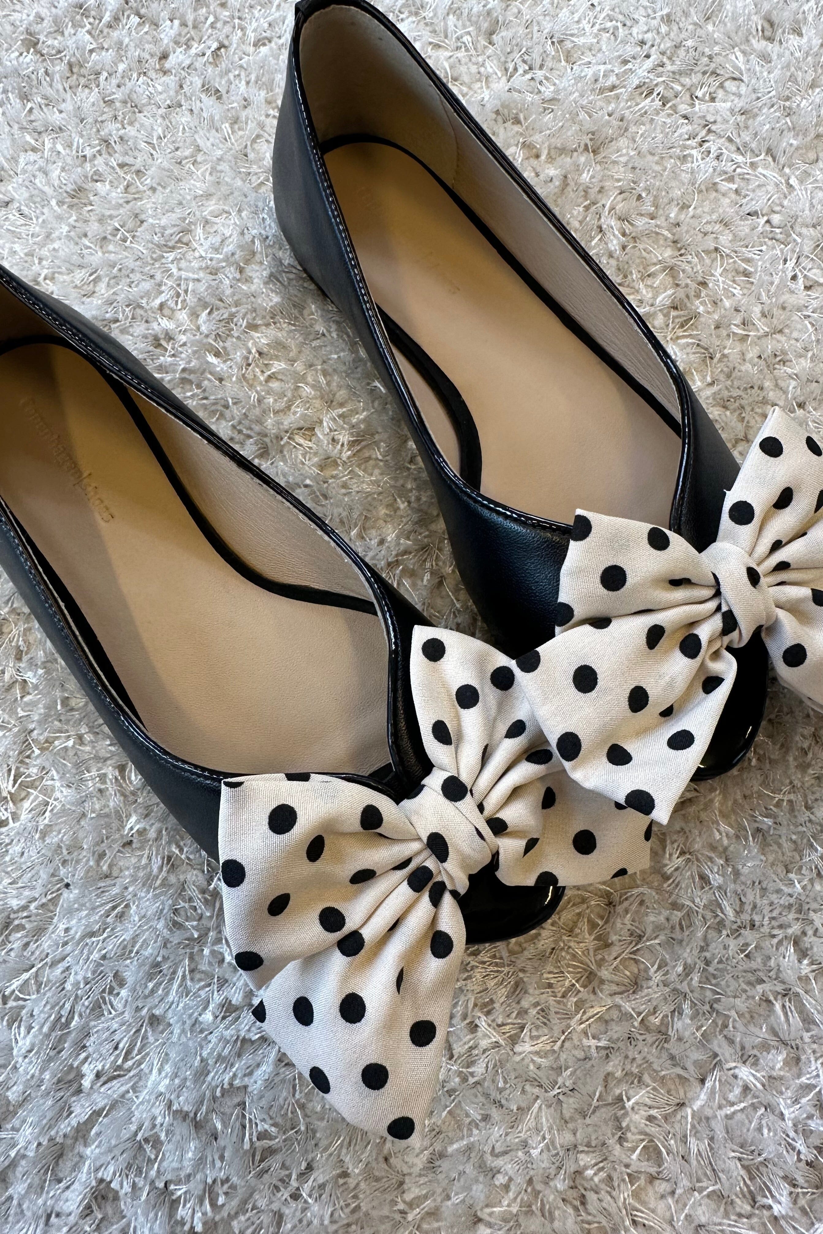 Mellow Moon - Amalie - White/Black Dots