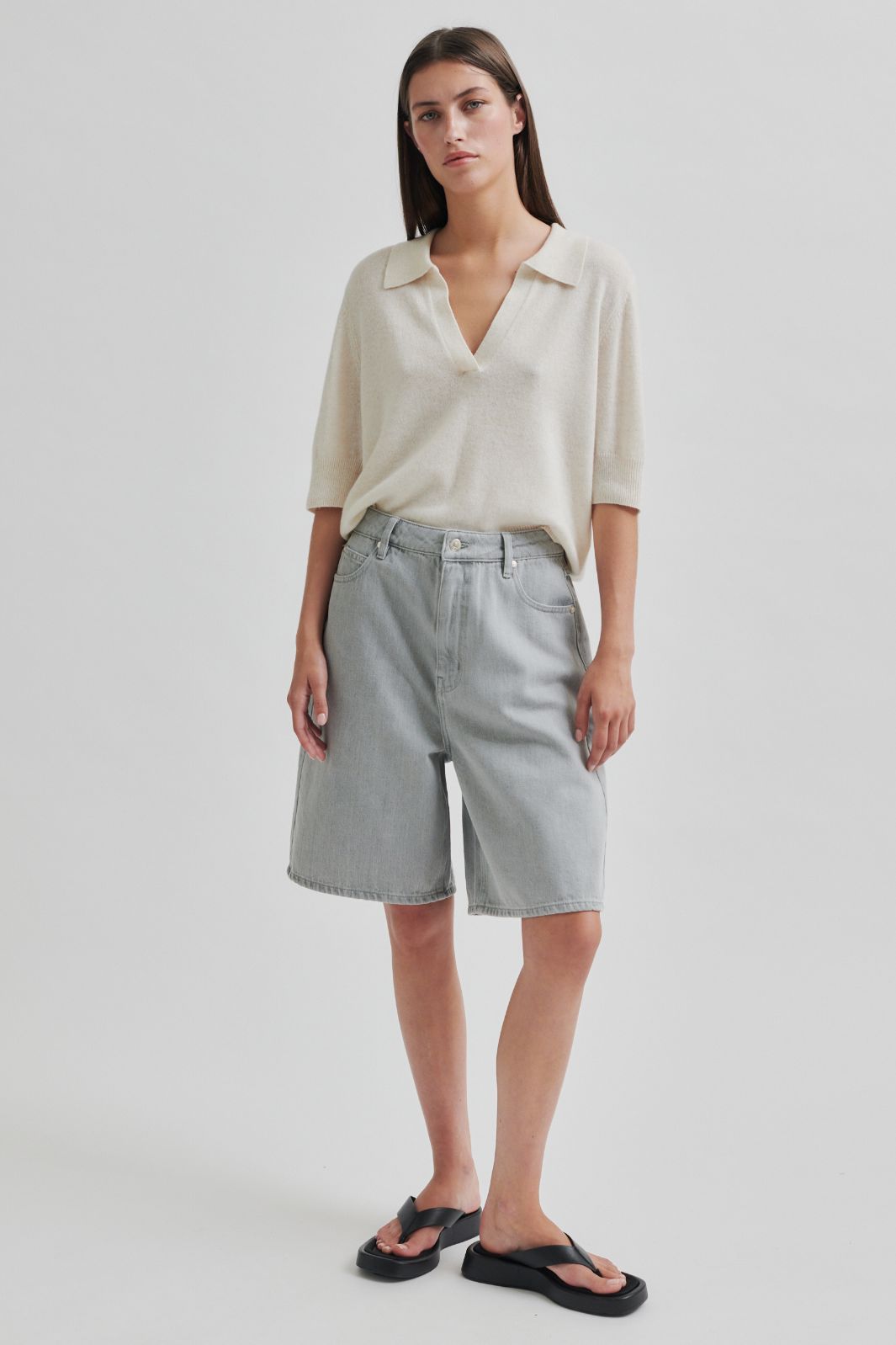 Forudbestilling - Second Female - Esso Bermuda Shorts 59780 - Light Grey Denim 7035 Online salg