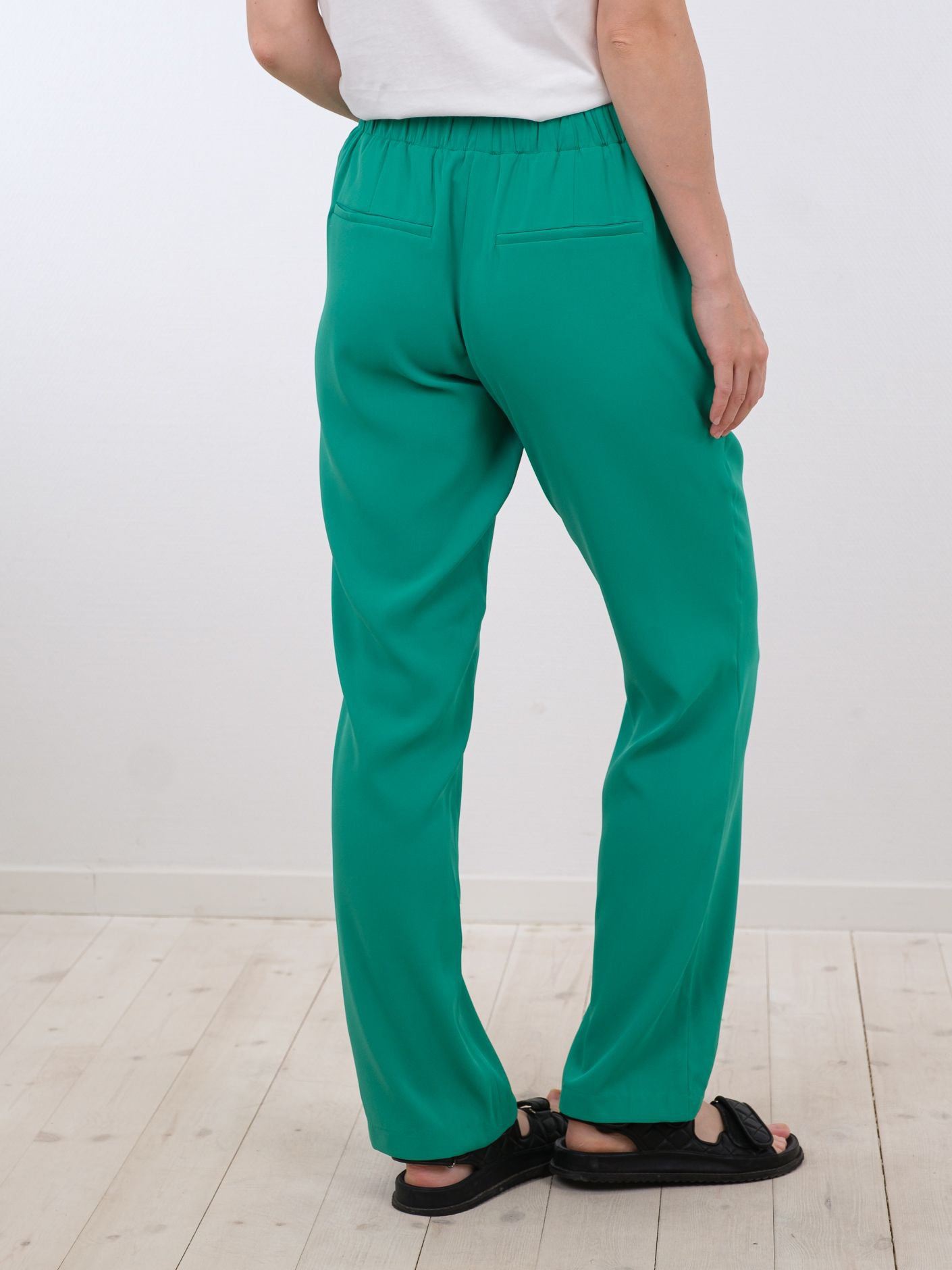 neo-noir-angelo-pants-green_3.jpg Neo Noir - Angelo Pants - Green Hot på udsalg