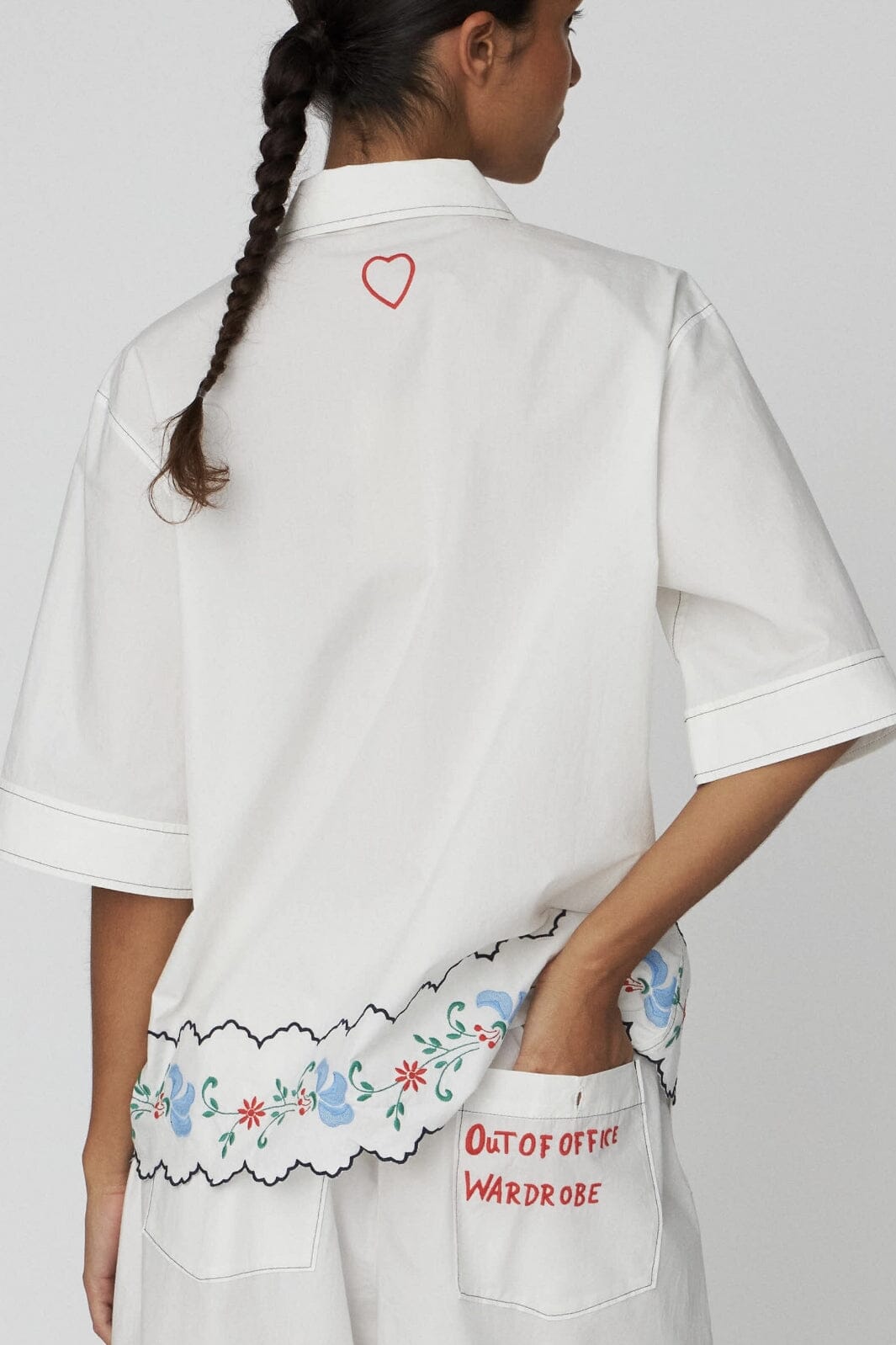 Forudbestilling - Stella Nova - Coloured Embroidered Oversized Shirtea52-1156 - 010 Off White
