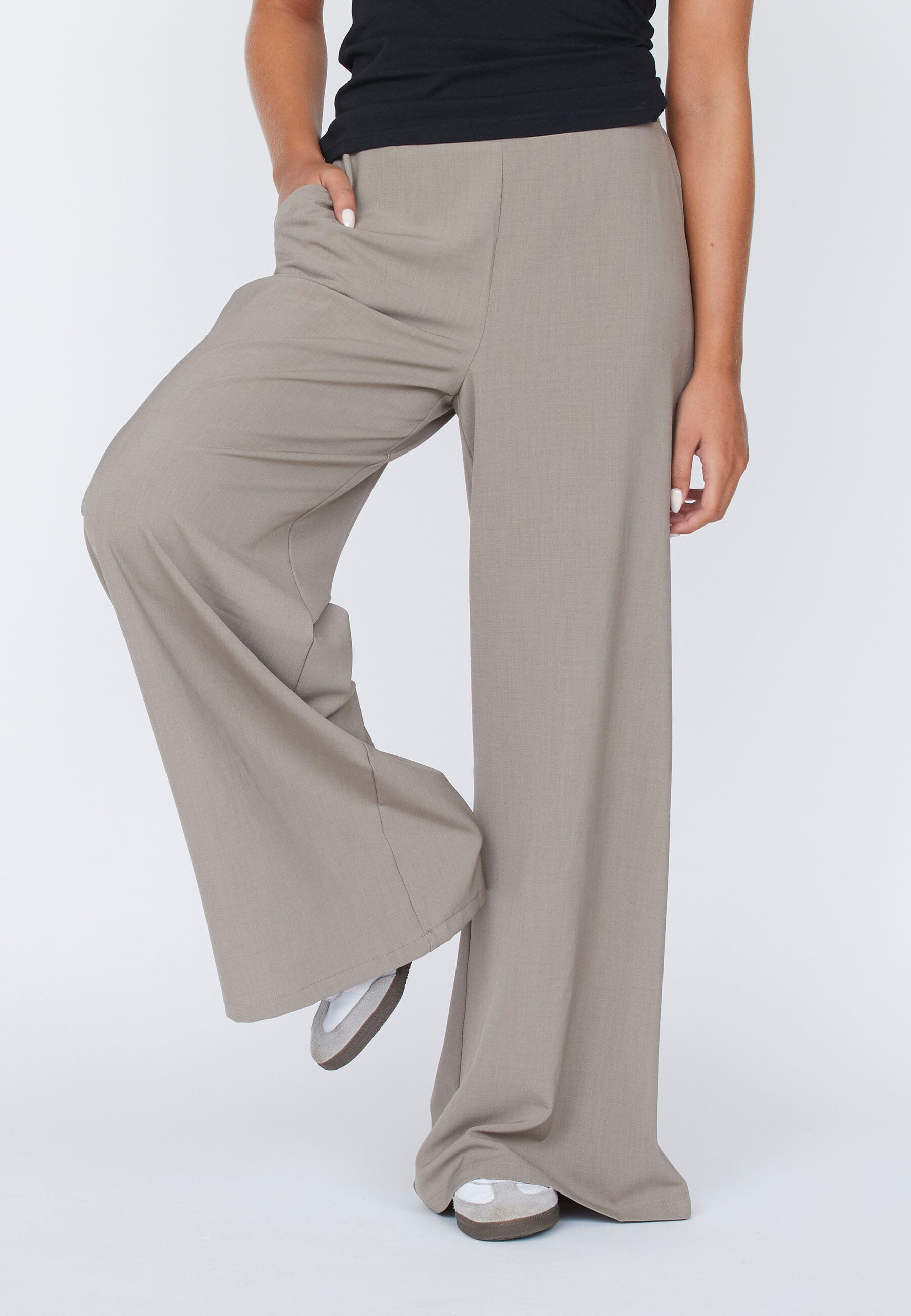 Sisters Point - Nyla-Pa - 116 Dark Beige