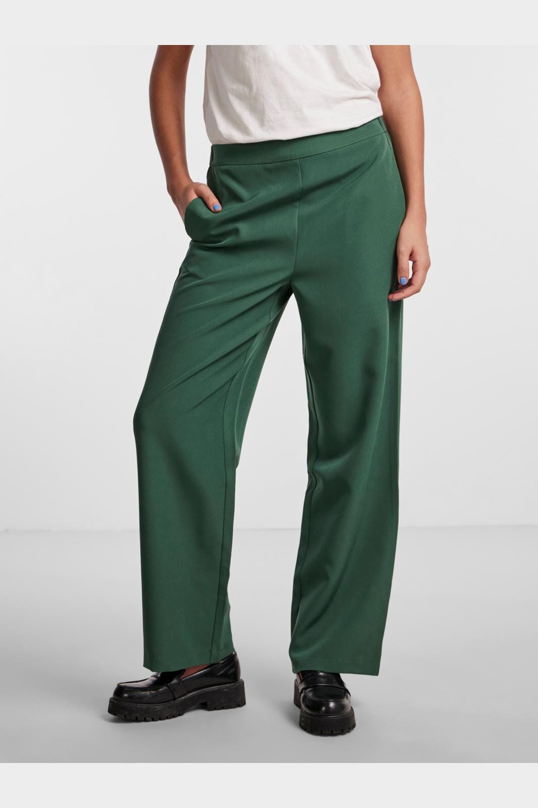 pieces-pcbossy-wide-plain-pant-4266210-trekking-green_1.jpg Pieces - Pcbossy Wide Plain Pant - 4266210 Trekking Green