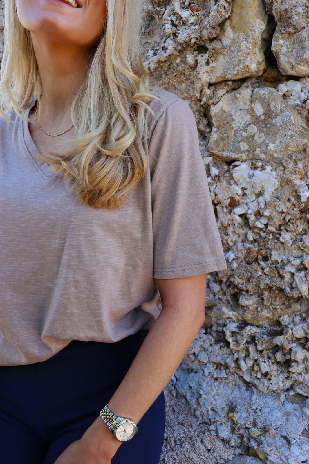 Forudbestilling - Liberte - Ulla-Ss-Vneck-Tshirt 21675 - Dark Sand