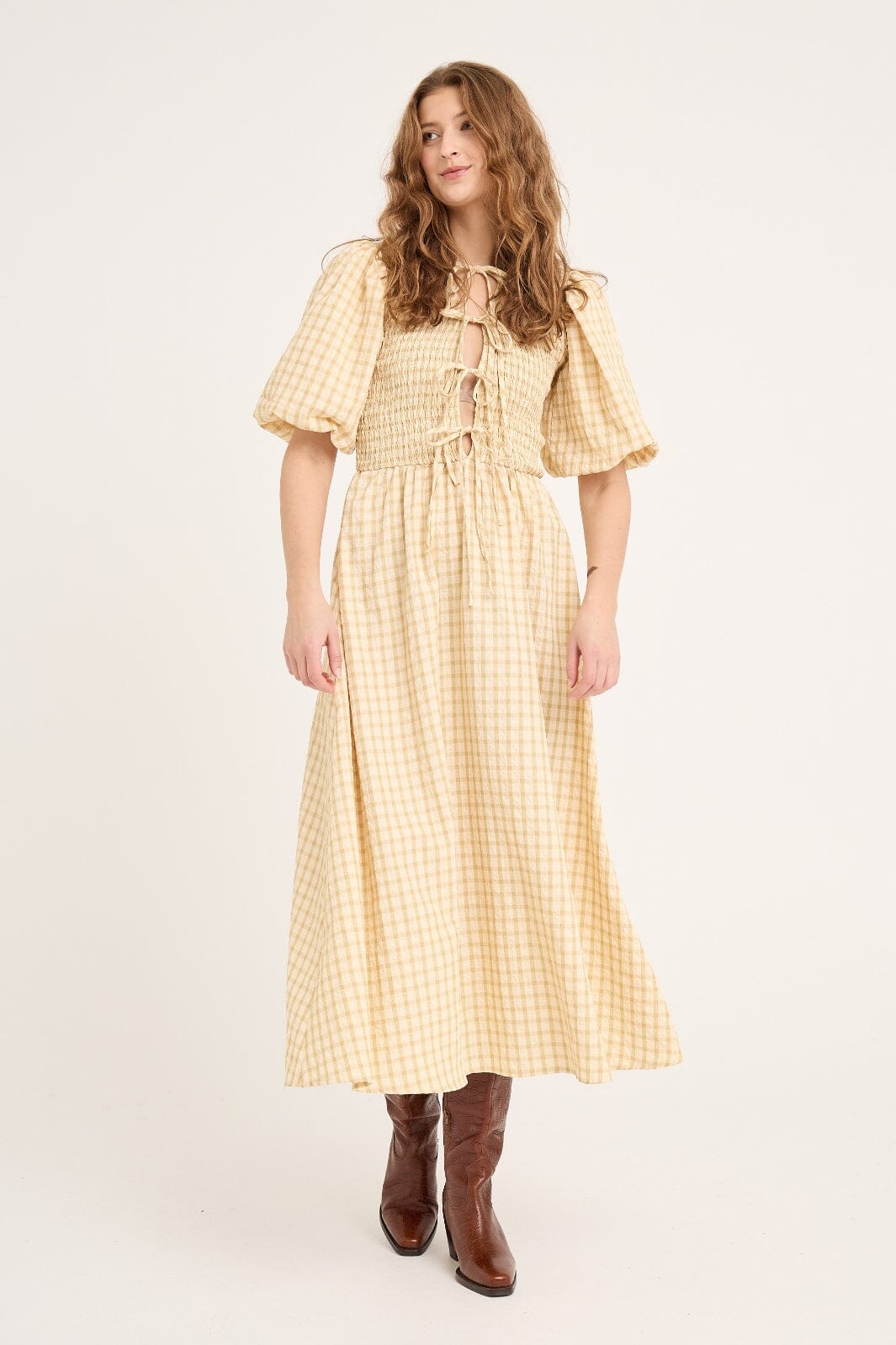Forudbestilling - A-View - Tabita Dress AV5010 - 069 - Pale Yellow