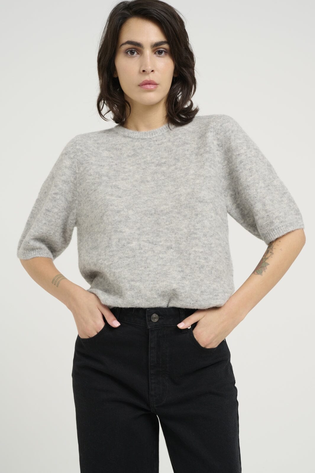 gestuz-alphagz-ss-tee-100493-light-grey-melange_1.jpg Gestuz - Alphagz Ss Tee - 100493 Light Grey Melange