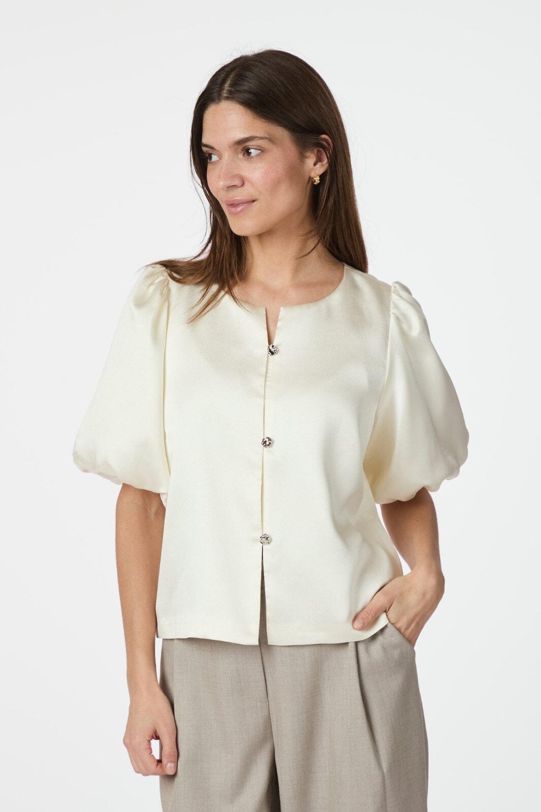 Forudbestilling - Neo Noir - Aisa Dull Satin Blouse 164658 - 124 - Ivory