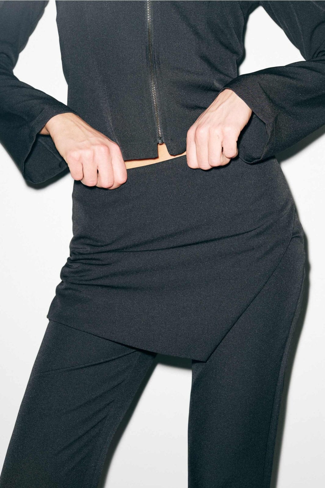 noella-luzette-pants-14130002-004-black_0.jpg Noella - Luzette Pants 14130002 - 004 - Black