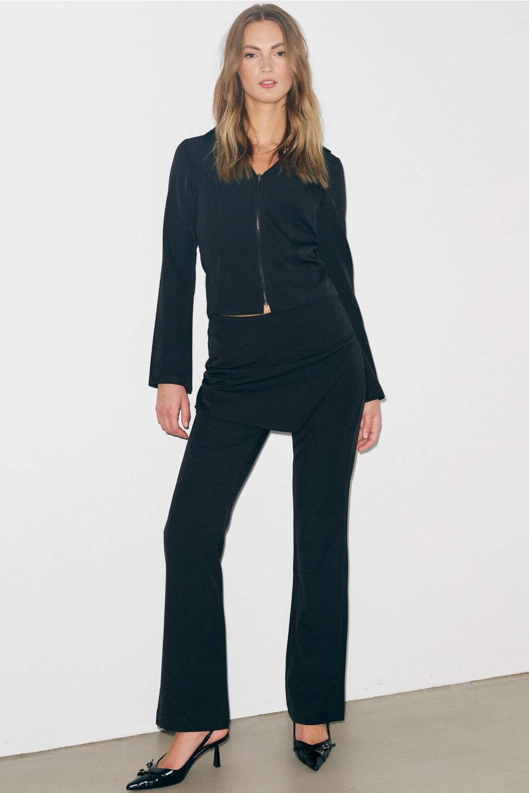 noella-luzette-pants-14130002-004-black_1.jpg Noella - Luzette Pants 14130002 - 004 - Black