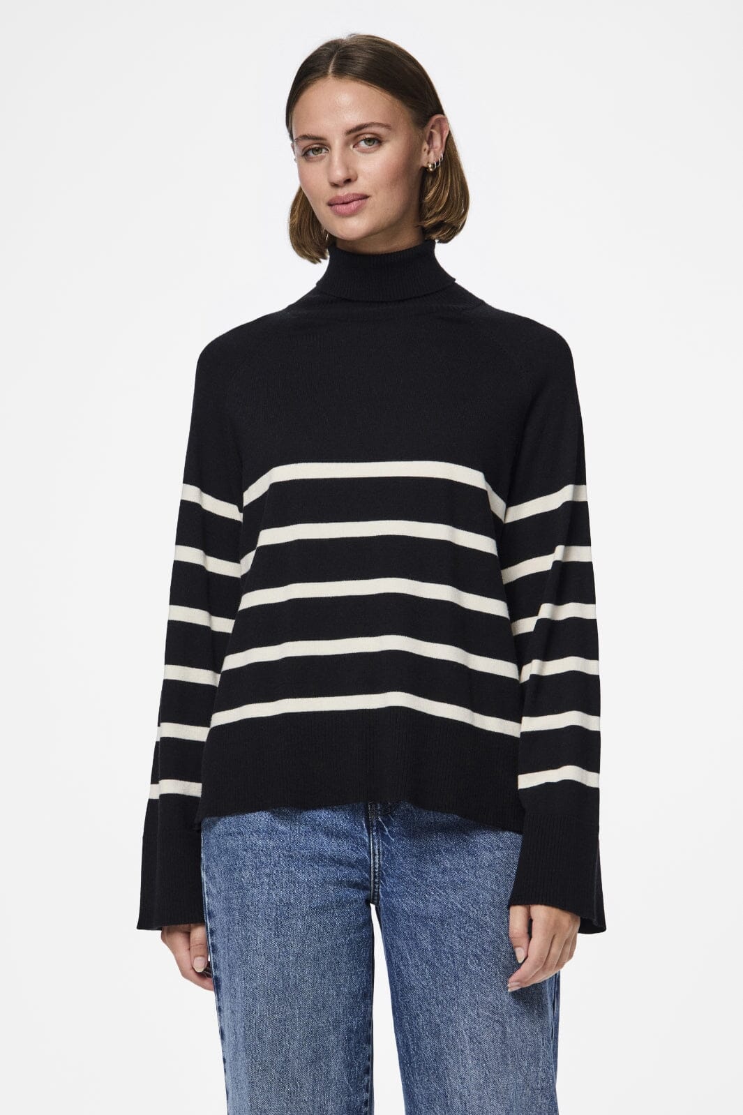 Pieces - Pcsia Ls Rollneck Knit - 4542868 Black White Udsalg