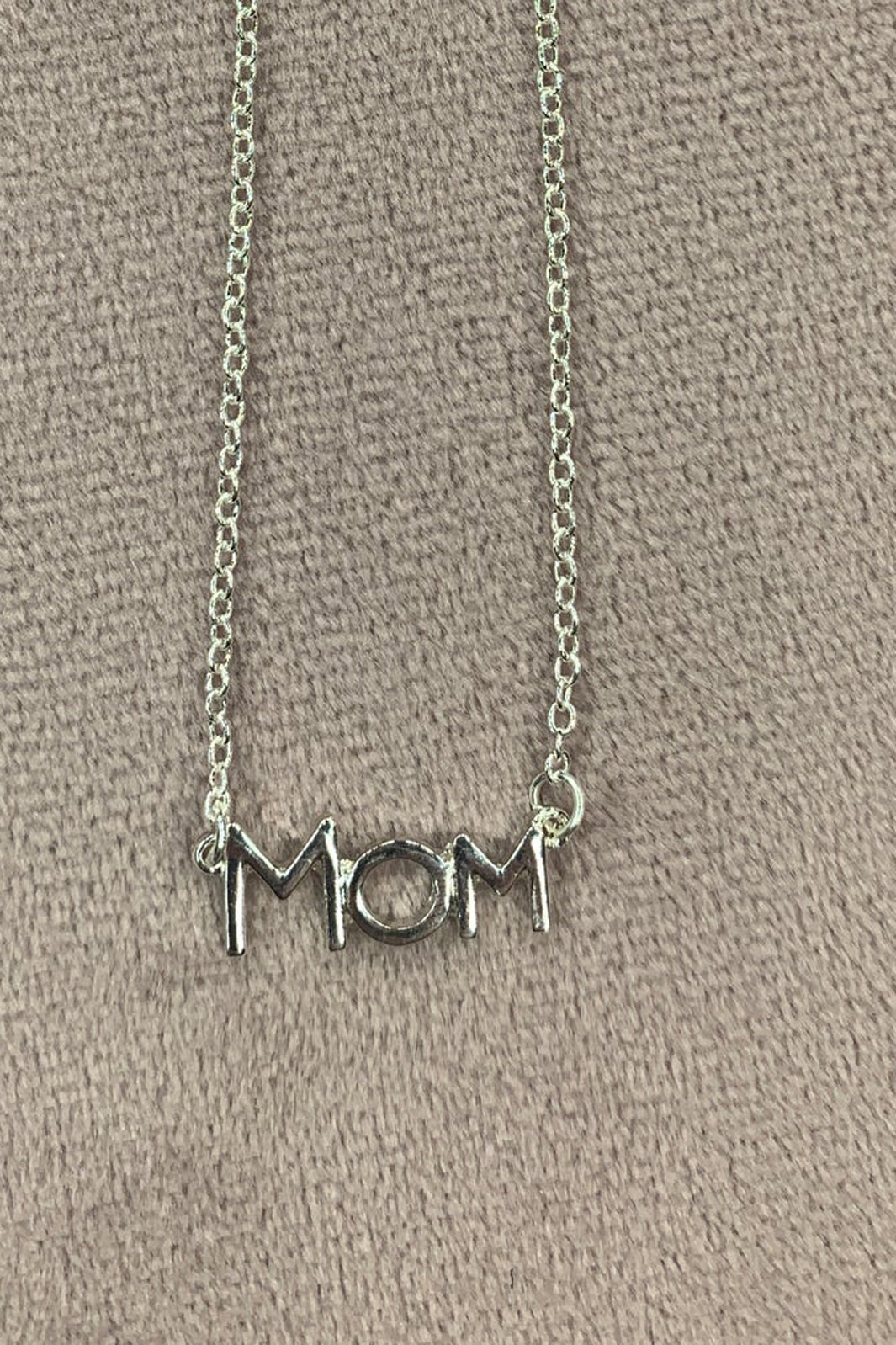 emm-copenhagen-mom-necklace-forsoelvet_1.jpg EMM Copenhagen - MOM Necklace - Forsølvet