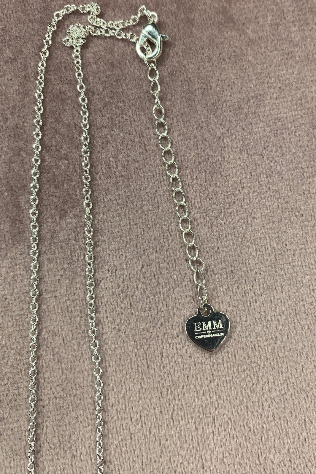 emm-copenhagen-mom-necklace-forsoelvet_3.jpg EMM Copenhagen - MOM Necklace - Forsølvet