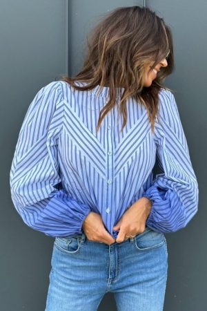 Gossia - Kanyago Shirt - Blue Stribe Ombre Mode