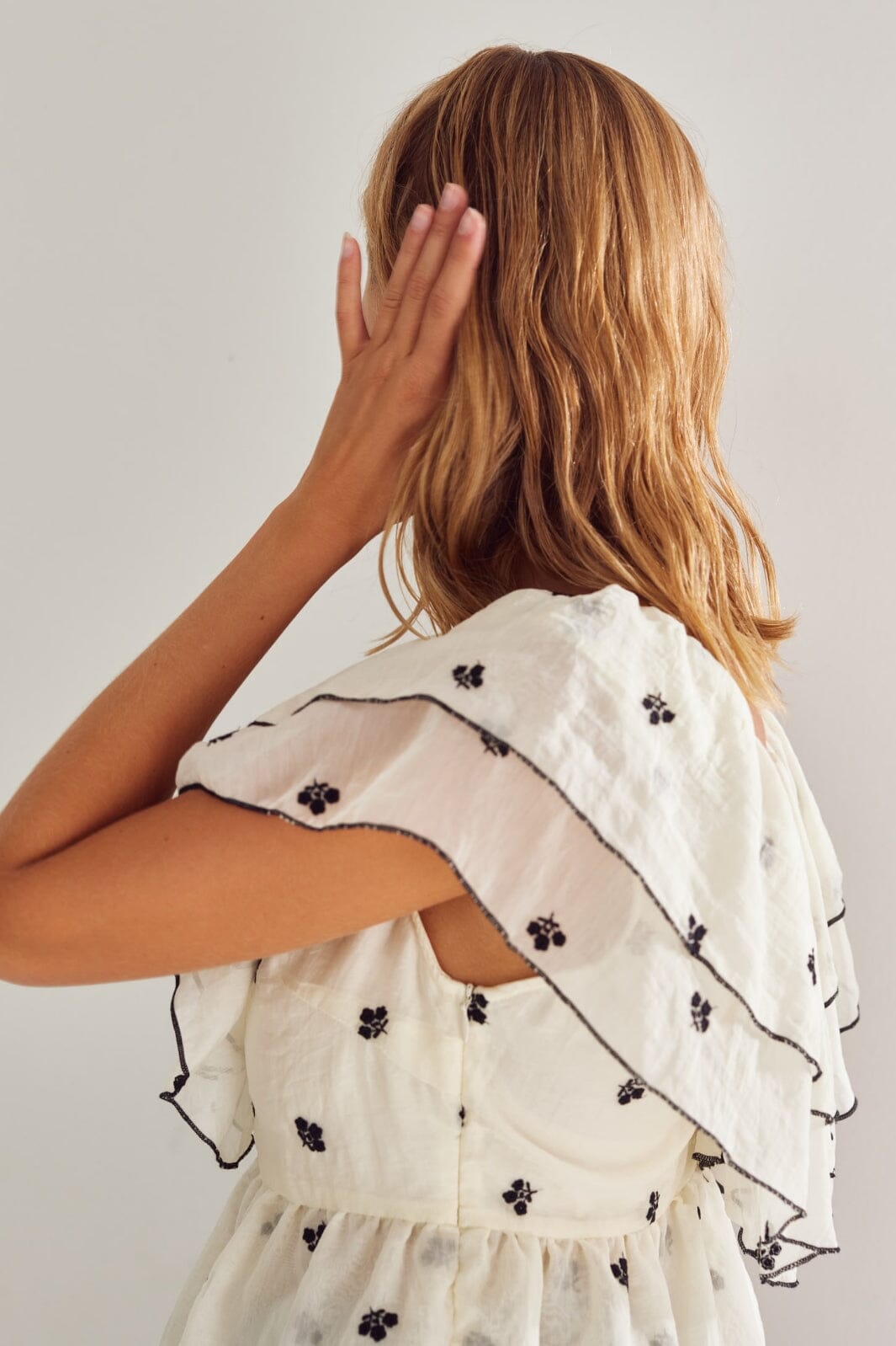 noella-louisa-blouse-13410001-006-offwhite_3.jpg Noella - Louisa Blouse 13410001 - 006 - Offwhite