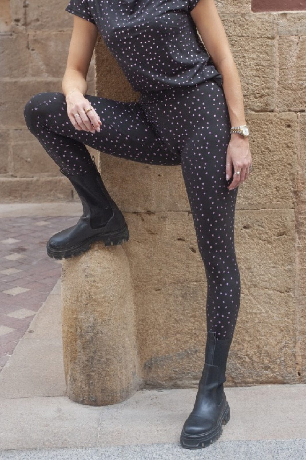 liberte-alma-legging-black-pink-holographic-dot_2.jpg Liberte - Alma-Legging - Black Pink Holographic Dot