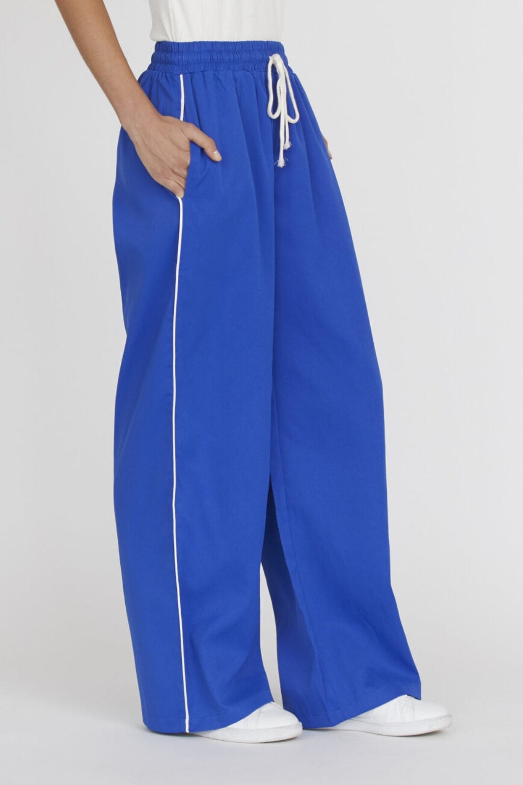 Sisters Point - Vemra-Pa - 415 Cobalt Blue