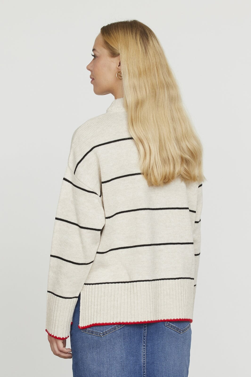 Sisters Point - Miba-Loose1 - 830 Bamboo/Black