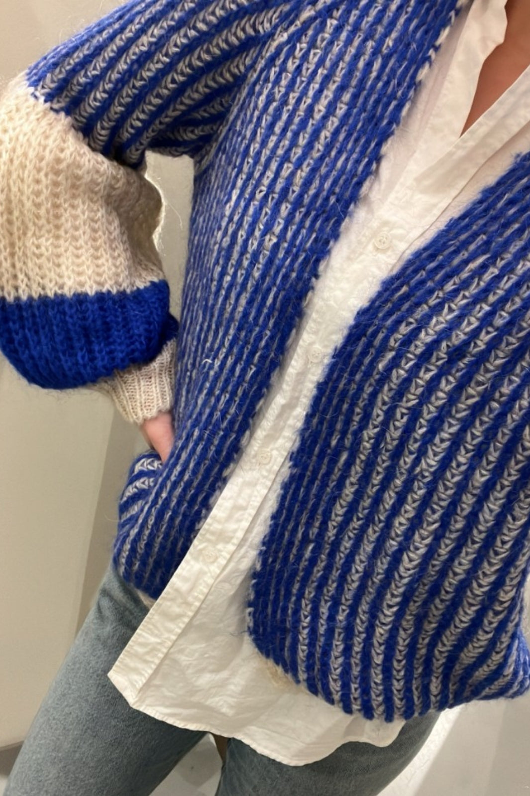 noella-liana-knit-cardigan-cream-cobalt-blue_2.jpg Noella - Liana Knit Cardigan - Cream Cobalt Blue