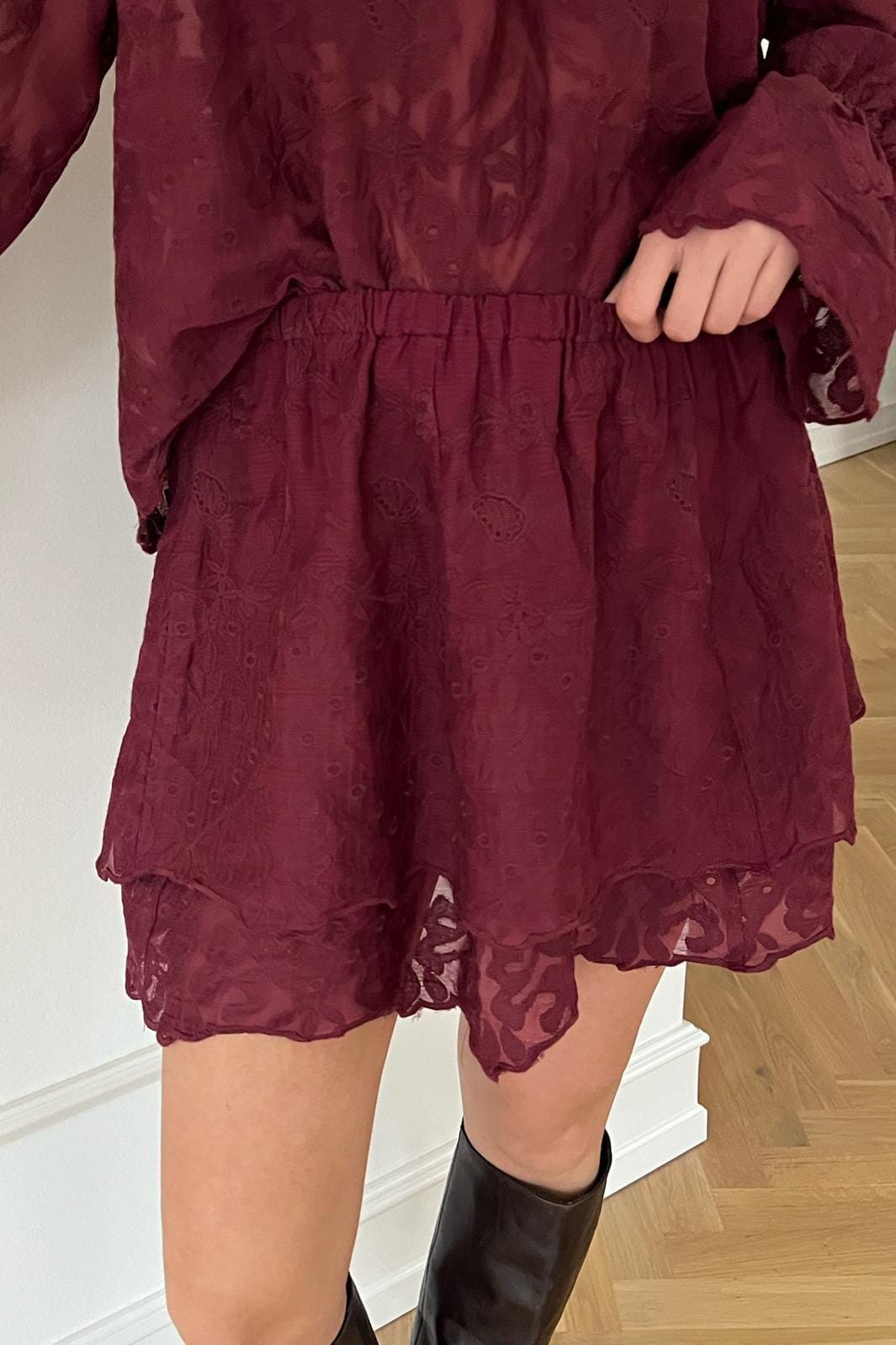 Forudbestilling - BYIC - Ellinoric Lace Mini Skirt 2576 - Vintage Bordeaux