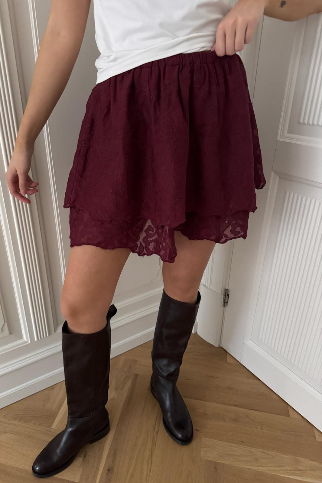 Forudbestilling - BYIC - Ellinoric Lace Mini Skirt 2576 - Vintage Bordeaux