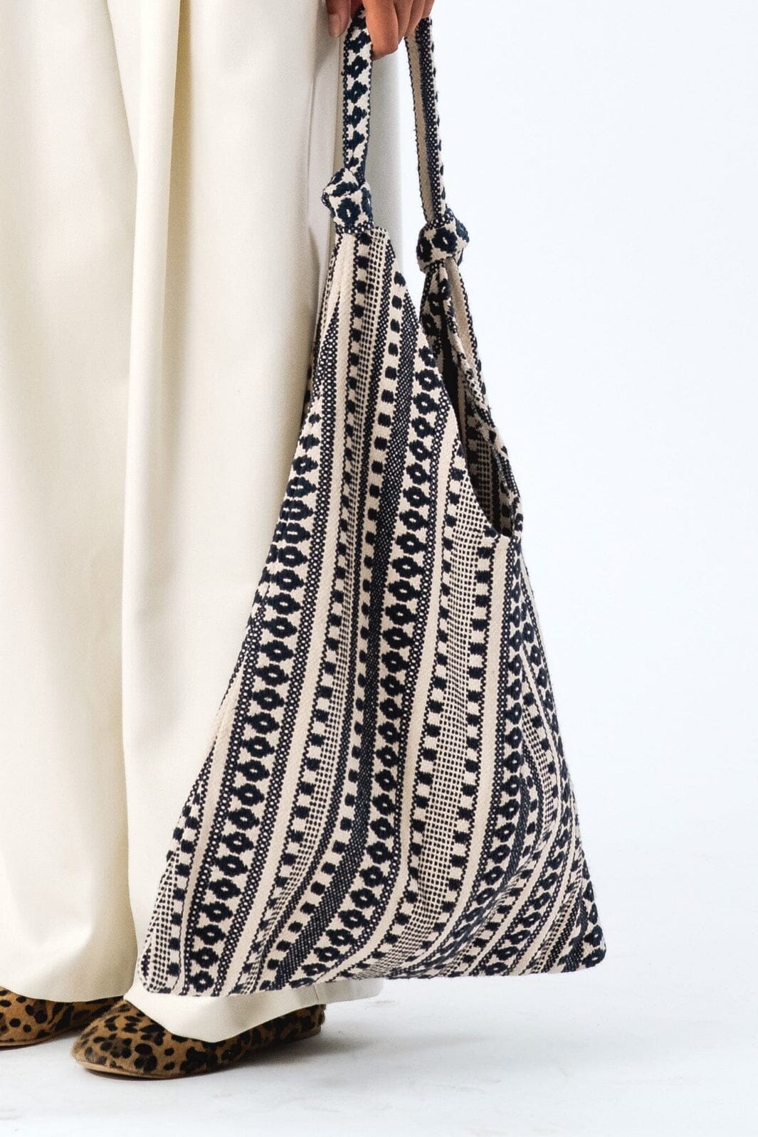 Lollys Laundry - Tayll Hobo Bag - 80 Stripe