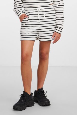 Pieces - Pcchilli Summer Shorts Stripe - 4410140 Cloud Dancer Black