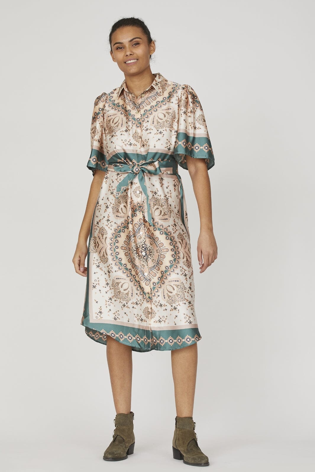 Sisters Point - Ella-L.Ss - 800 Green Paisley