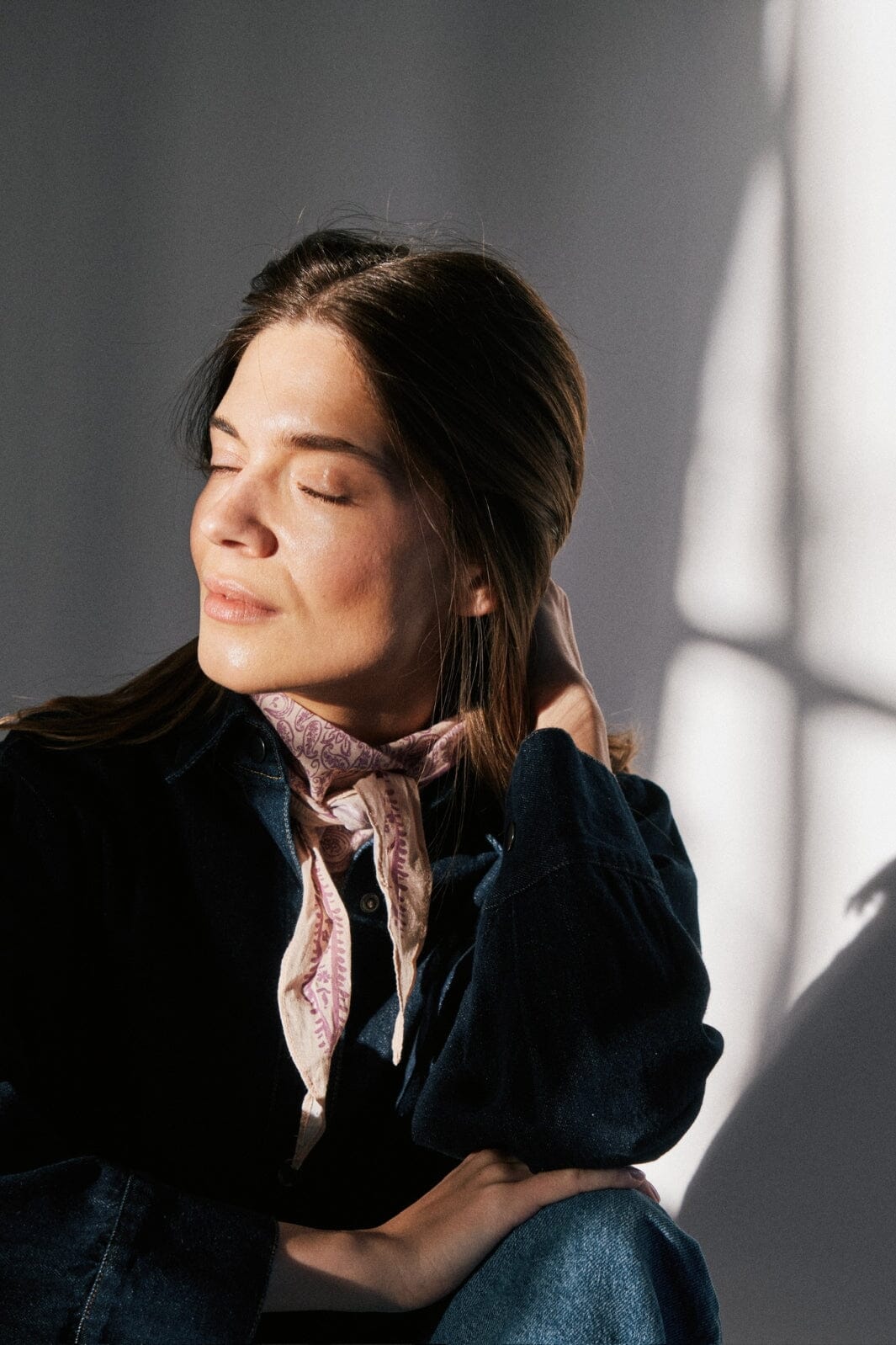 Neo Noir - Kinessa Paisley Scarf 164346 - 165 - Rose Udsalg