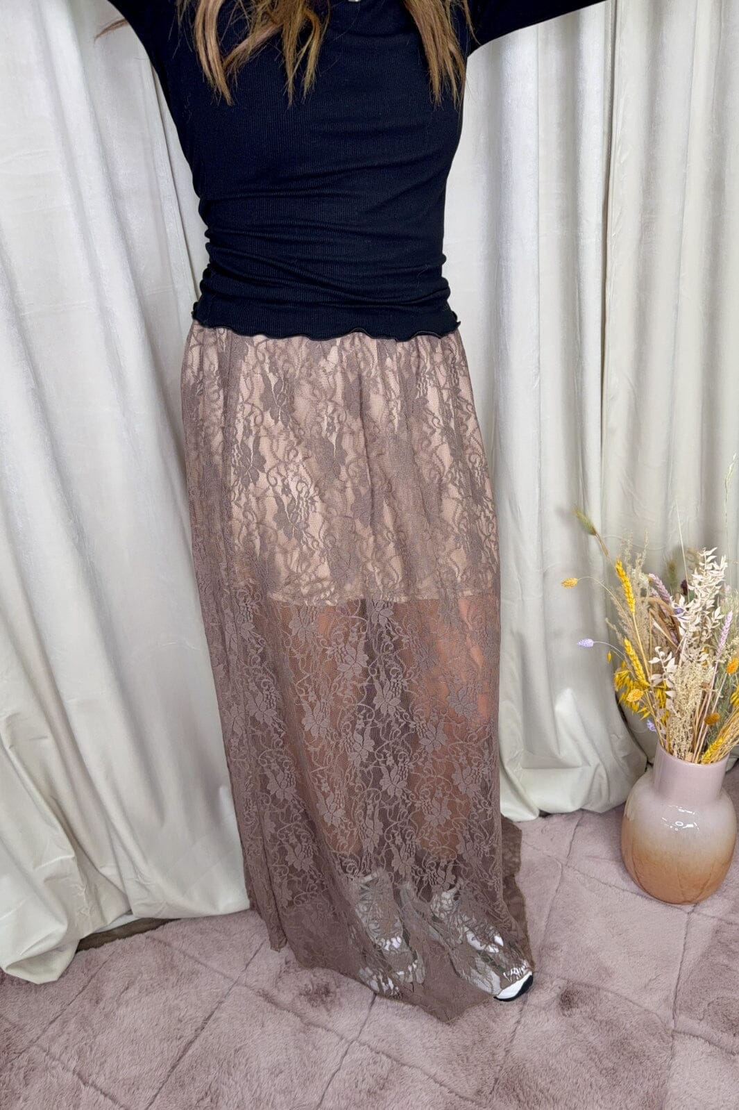A-bee - Long Lace Skirt - Taupe Udsalg