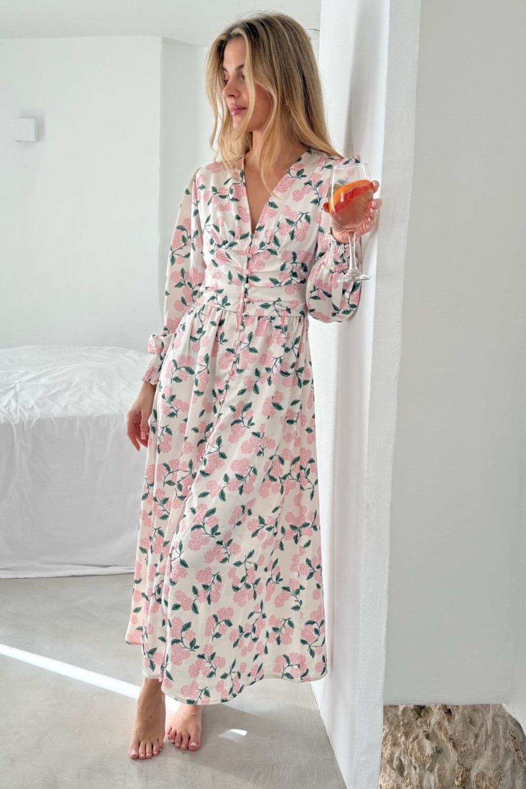 Forudbestilling - BYIC - Adelic Long Dress A2327 - Pink Hydrangea Print
