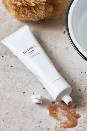 Meraki - Foot Scrub Calm Cedar - Cosmos Organic
