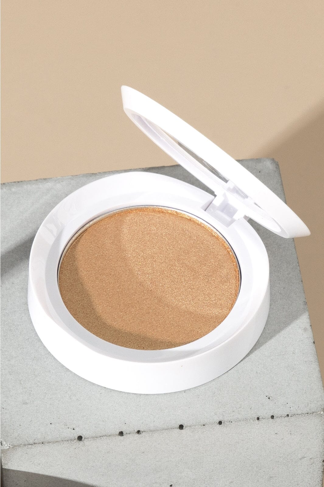 Glo Skin Beauty - Glo Skin Glow Powder Highlighter - Champagne, 2,32 g Hot på udsalg