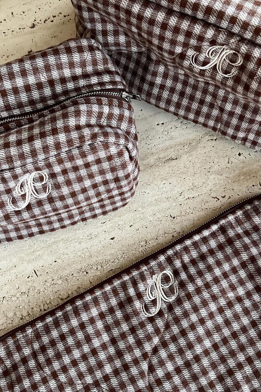 byic-emilieic-computer-sleeve-a2362-browns-brown-checks_3.jpg BYIC - Emilieic Computer Sleeve A2362 - Browns - Brown Checks