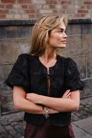 Forudbestilling - Neo Noir - Aska Jacquard Blouse - Black