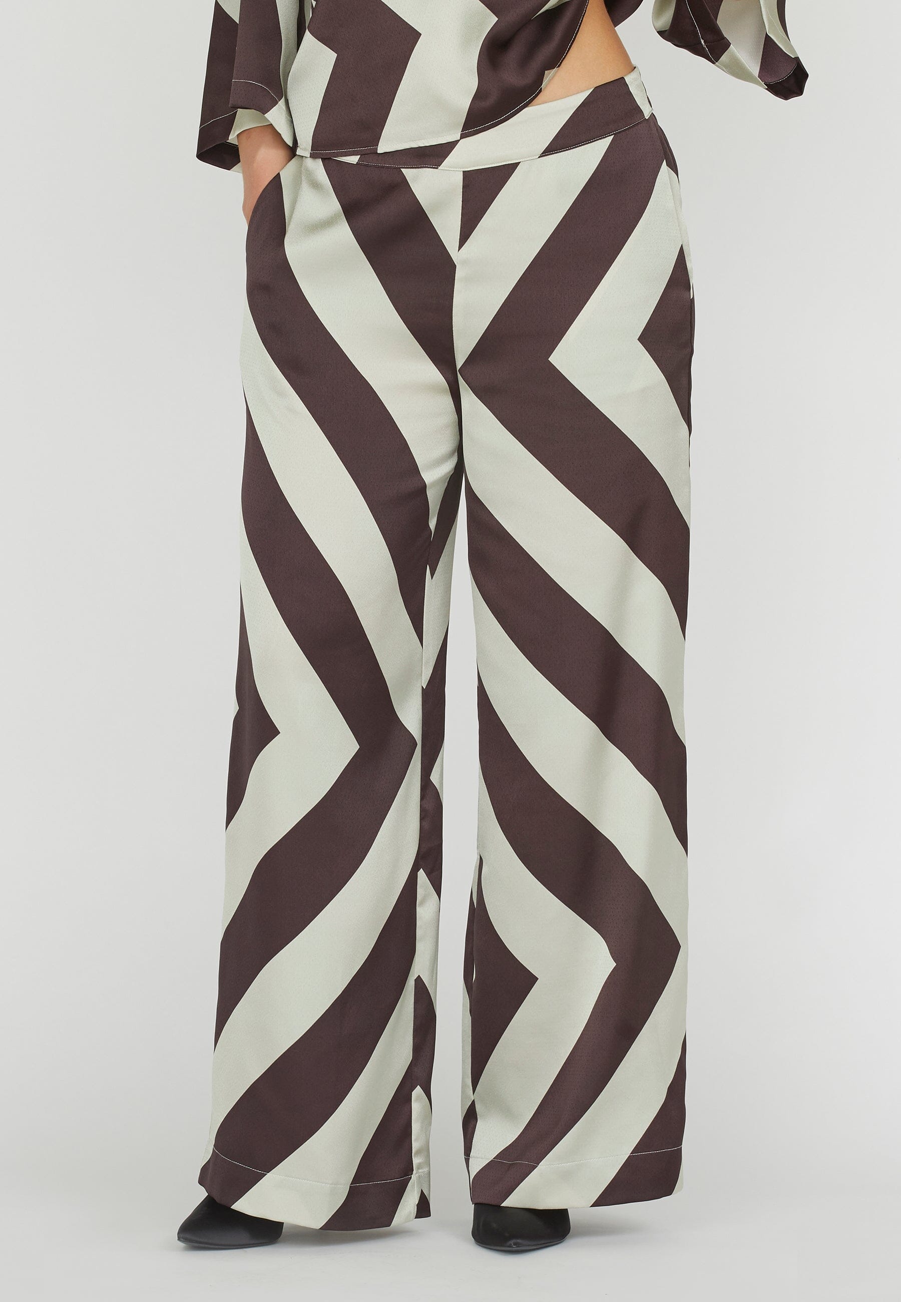 Love & Divine - Love1176-1 - 804 Raisin/Bamboo Online nu