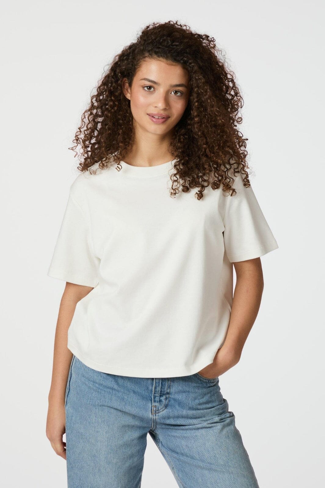 forudbestilling-neo-noir-malin-solid-tee-164634-120-white_1.jpg Forudbestilling - Neo Noir - Malin Solid Tee 164634 - 120 - White