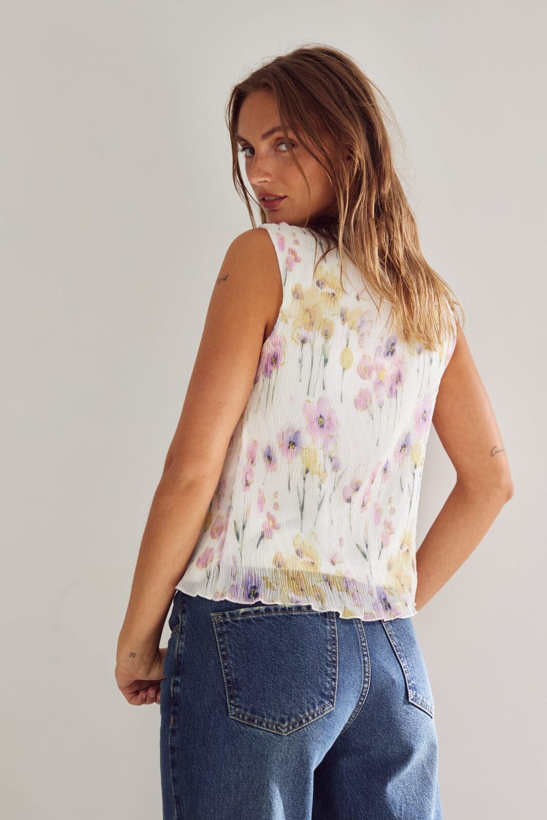 forudbestilling-noella-lola-top-13240001-1320-tondah-print_3.jpg Forudbestilling - Noella - Lola Top 13240001 - 1320 - Tondah Print
