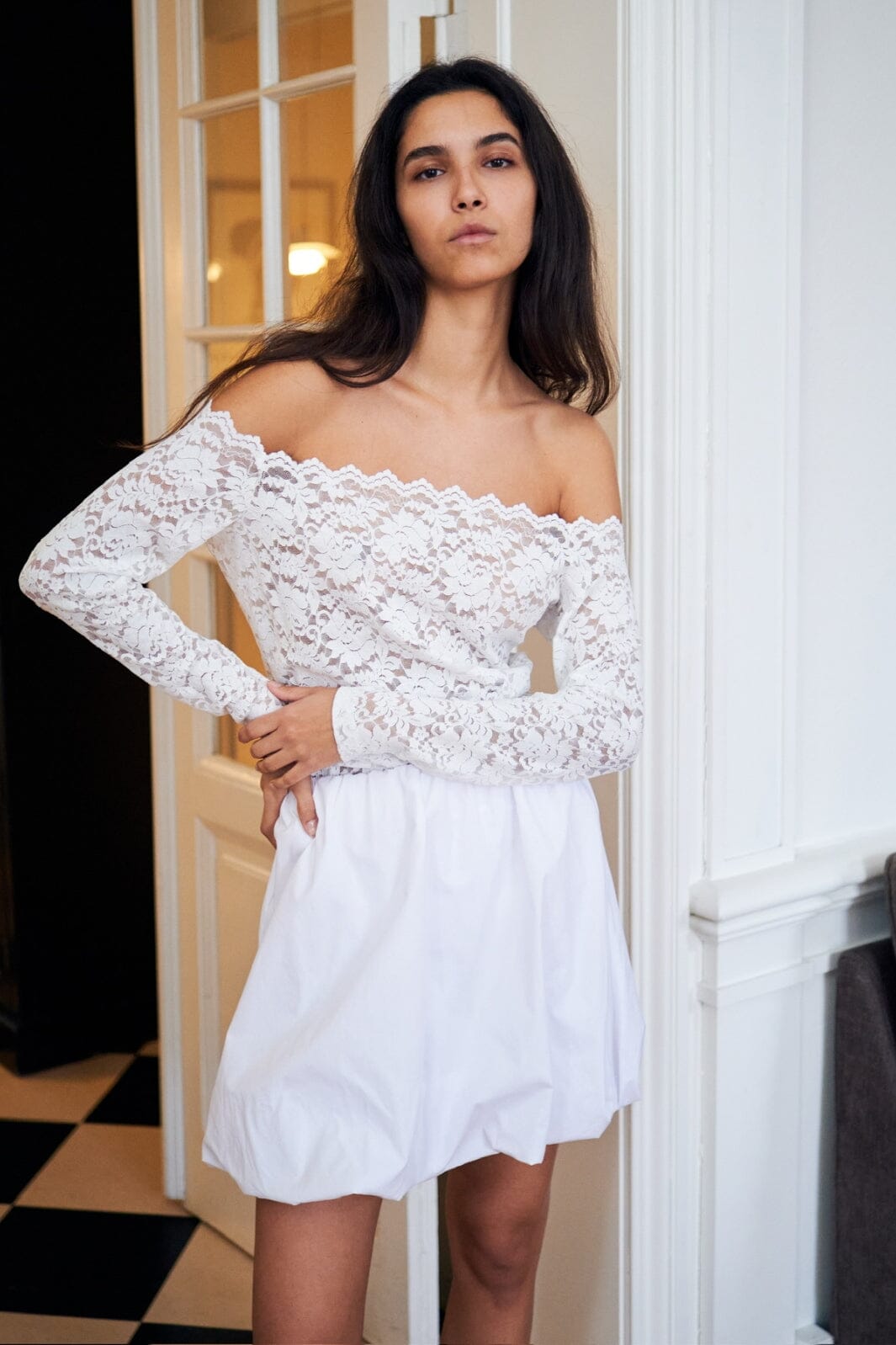 neo-noir-stela-short-balloon-skirt-163696-120-white_2.jpg Neo Noir - Stela Short Balloon Skirt 163696 - 120 - White