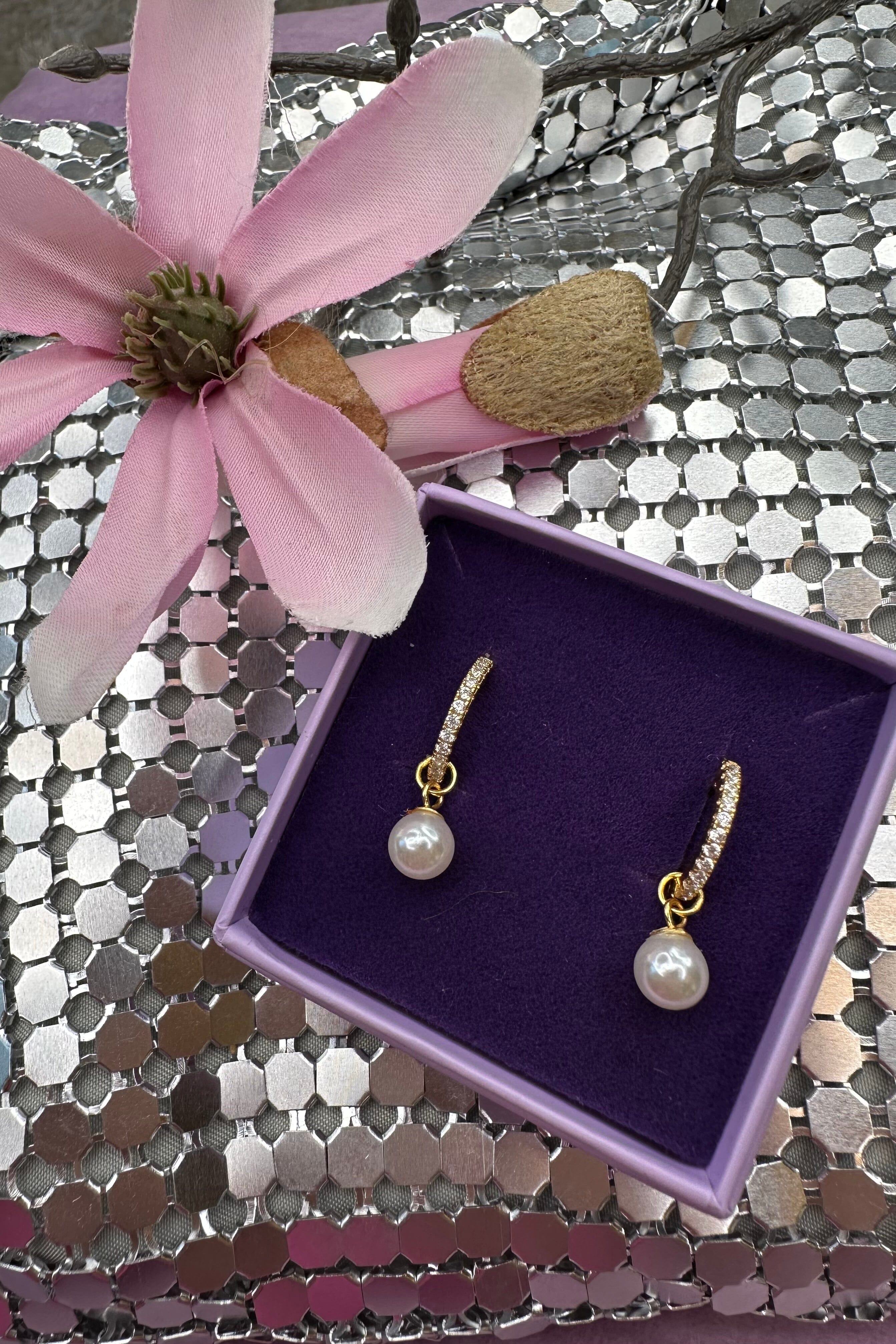 Mellow Moon - Pearl And Stone Earing - Forgyldt