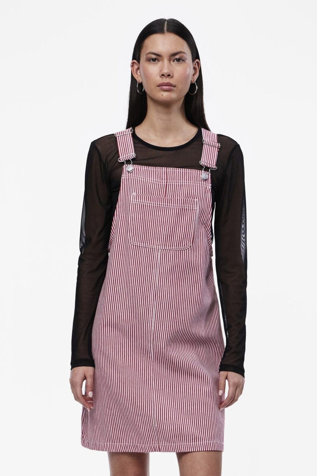 forudbestilling-pieces-pcallo-dungaree-dress-fsy-4464992-salsa-cloud-dancer-stripes_1.jpg Forudbestilling - Pieces - Pcallo Dungaree Dress Fsy - 4464992 Salsa Cloud Dancer Stripes