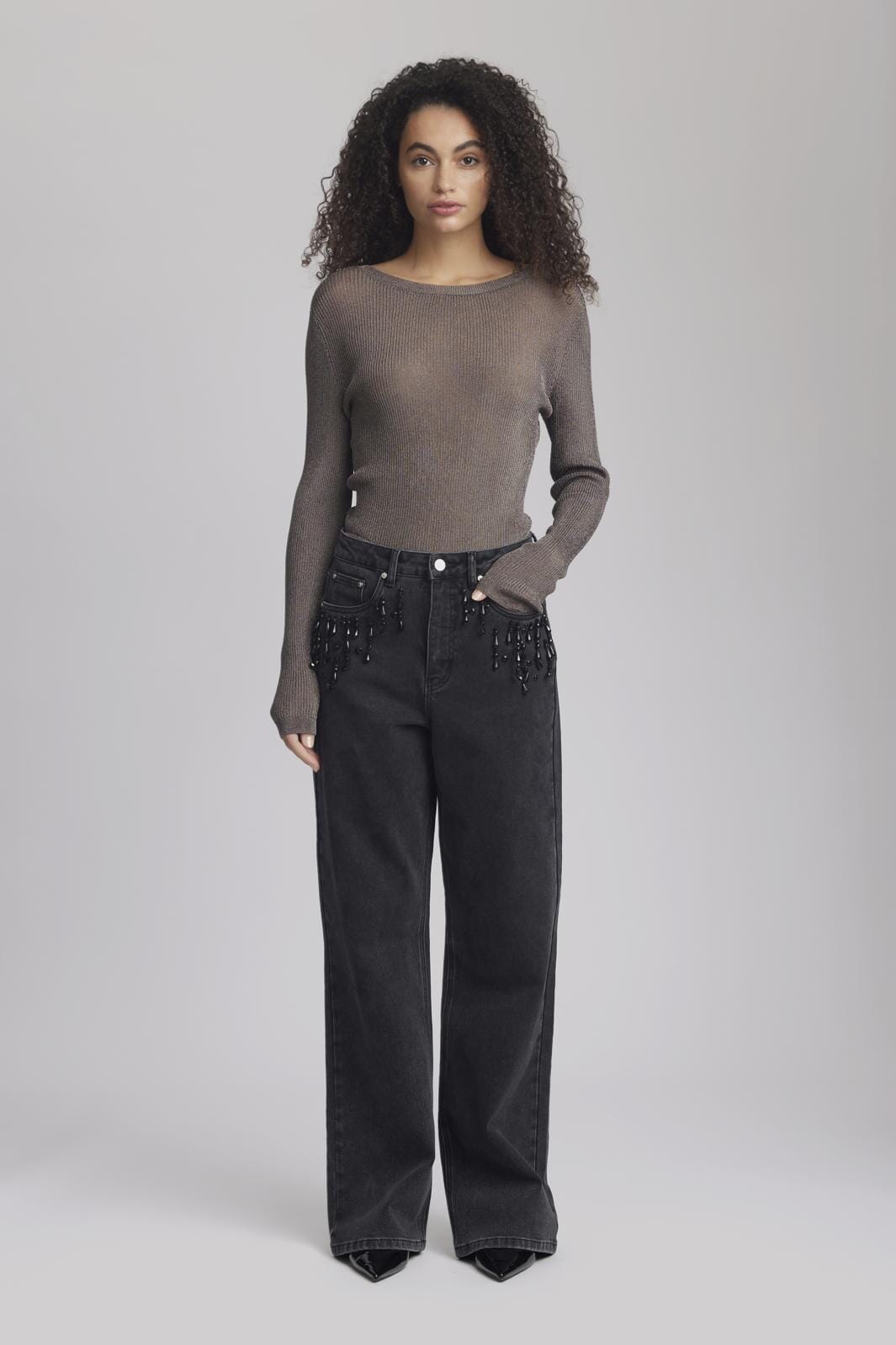 gestuz-silvigz-ls-deep-back-blouse-106076-warm-grey-metallic_1.jpg Gestuz - Silvigz Ls Deep Back Blouse - 106076 Warm Grey Metallic Online nu