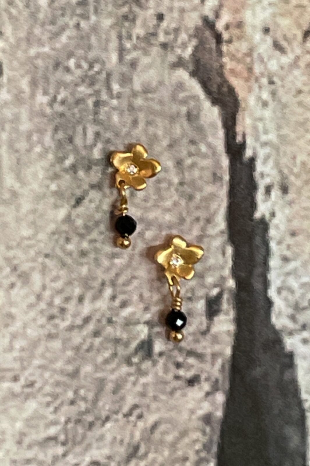 Stine A - Tres Petit Garden Flower Earring W. Black Spinel - 1315-02-S
