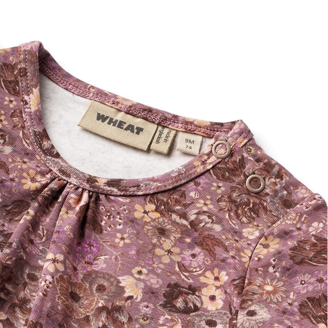 Wheat - Body L/s Liv - 1347 Lavender Flowers på udsalg