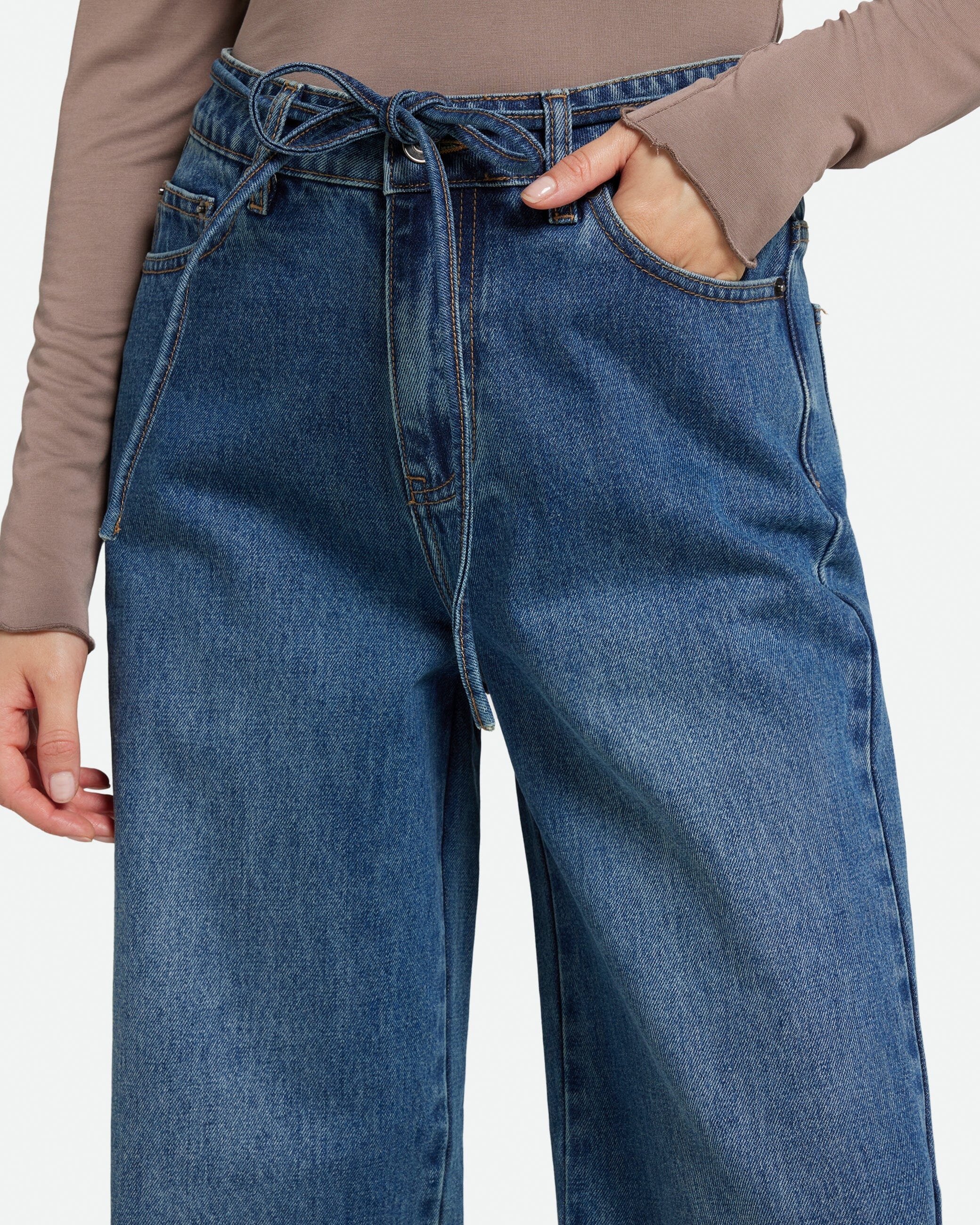 Moves - Adanna 2461 - 1002 Medium Blue