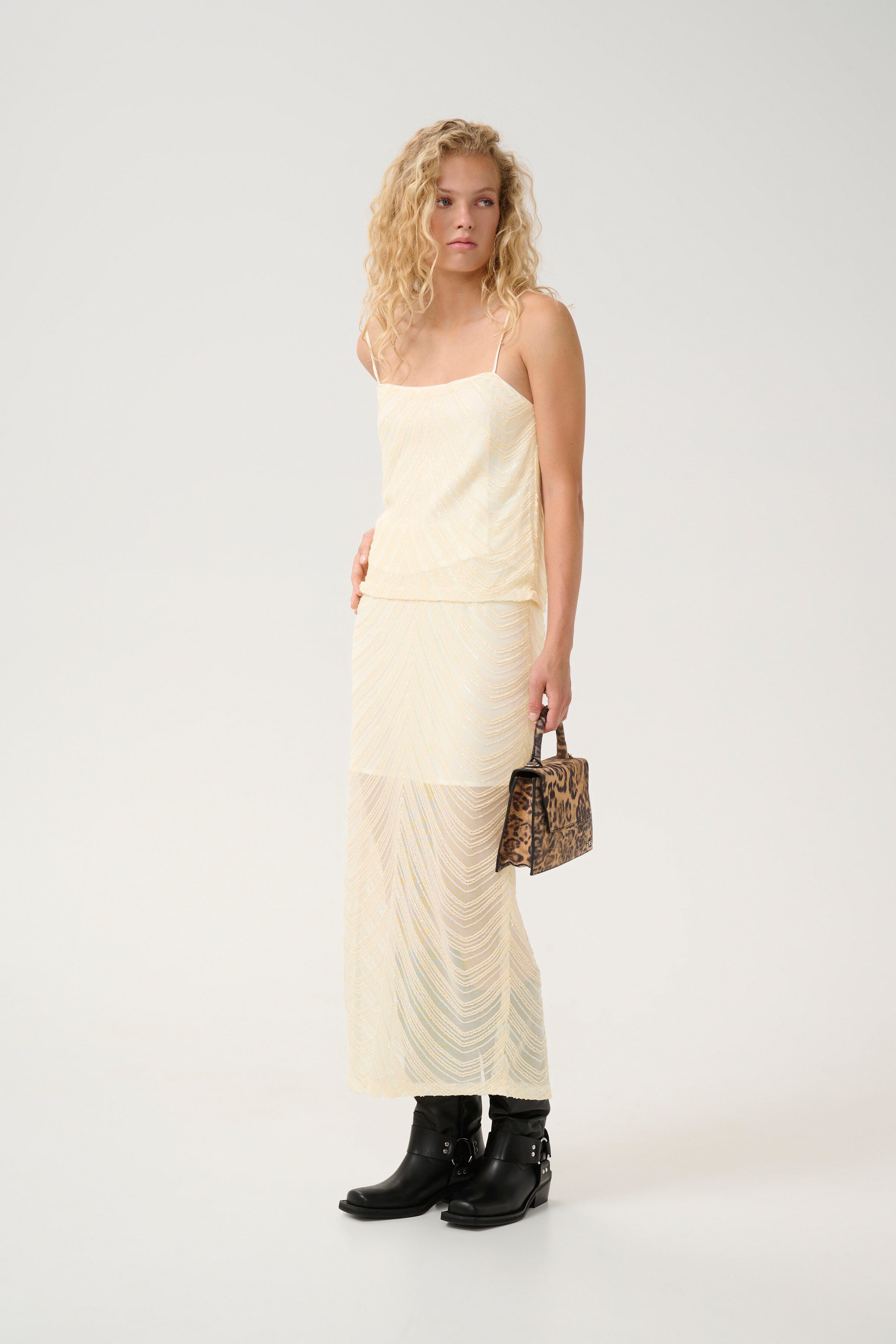 gestuz-gzglira-top-107274-butter-yellow-sequins_3.jpg Gestuz - Gzglira Top - 107274 Butter Yellow Sequins