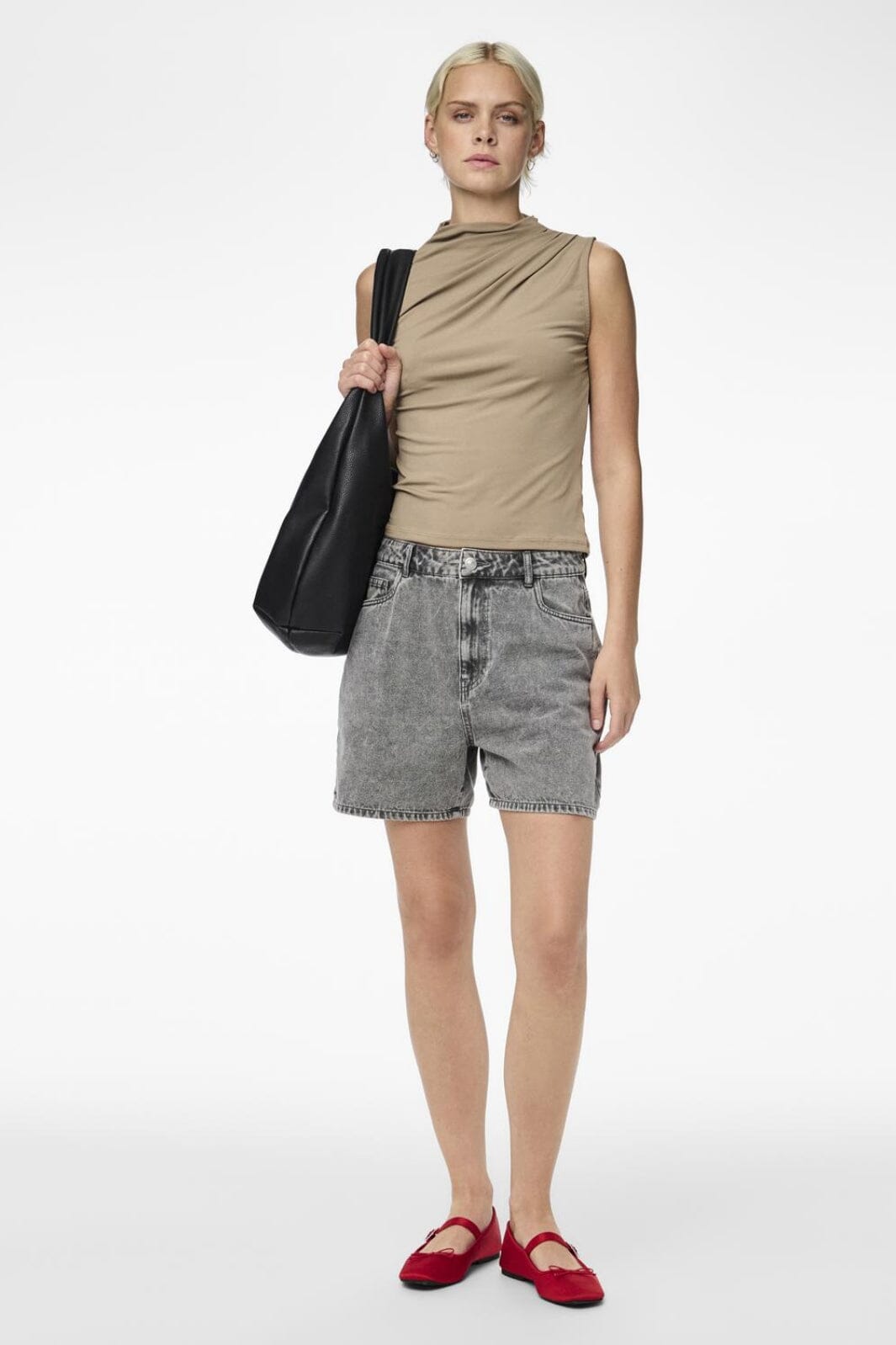 pieces-pcmadison-sl-draped-top-4614801-taupe-gray_1.jpg Pieces - Pcmadison Sl Draped Top - 4614801 Taupe Gray