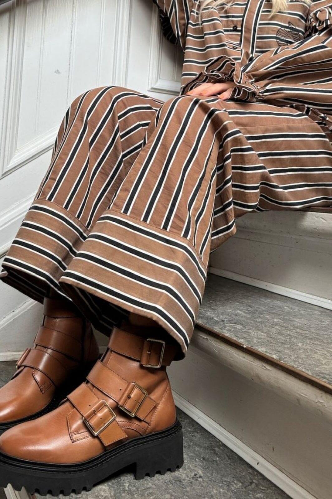 Stories From The Atelier By Copenhagen Shoes - When You Listen Pants - 0895 Coffee Stripe