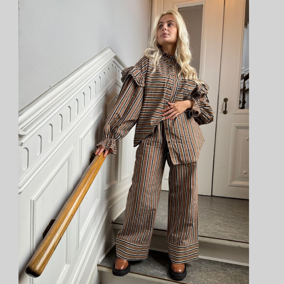 Stories From The Atelier By Copenhagen Shoes - When You Listen Pants - 0895 Coffee Stripe