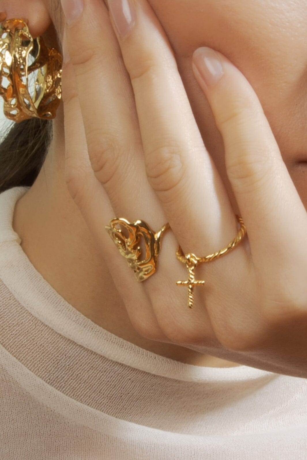 Jane Kønig - Big Rose Ring - Forgyldt