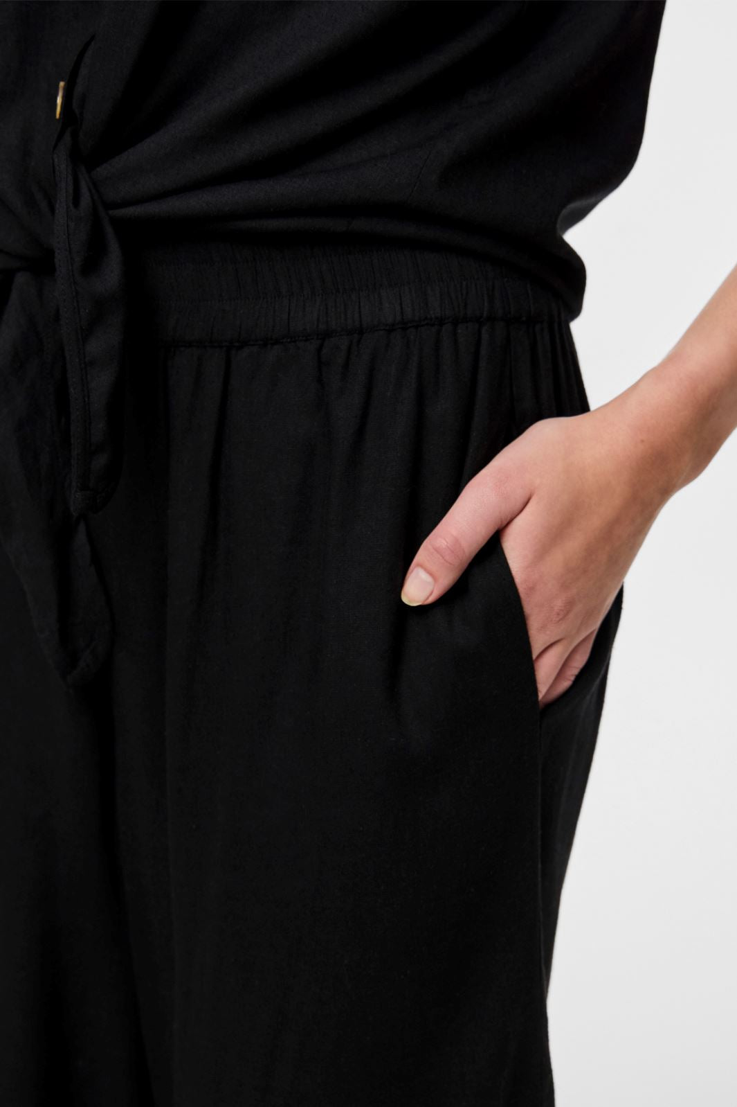 pieces-pcpia-wide-culotte-4670228-black_3.jpg Pieces - Pcpia Wide Culotte - 4670228 Black